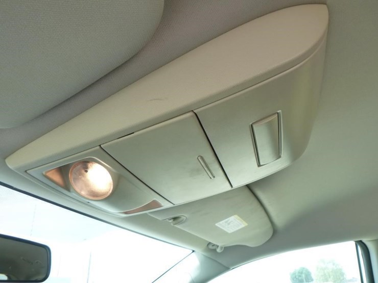 2014-dodge-grand-caravan-image-21