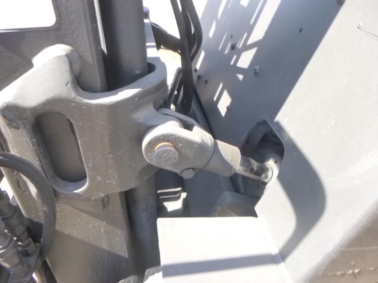 yale-glc50-forklift-image-13