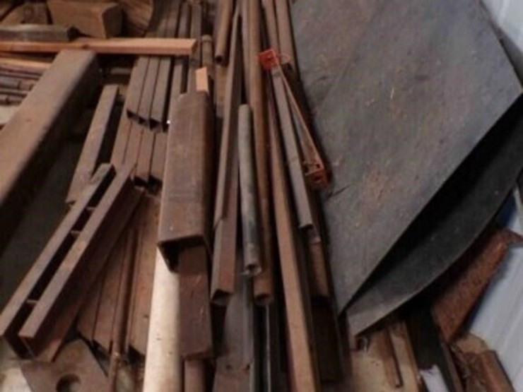 square-tubing,-flat-steel,-cut-offs-image-4