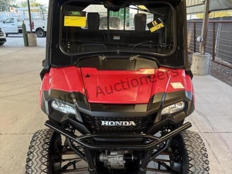 2018-honda-pipneer-sxs-image-3