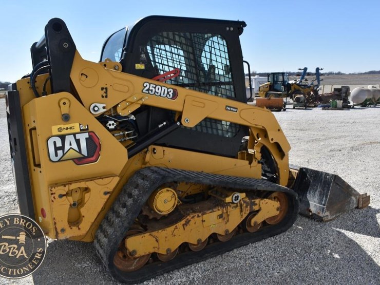 2023-caterpillar-259d3-image-23