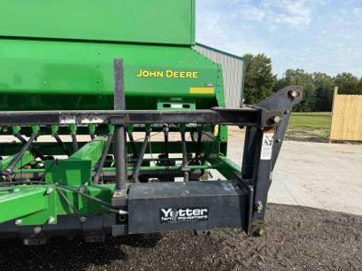 john-deere-1590-image-18