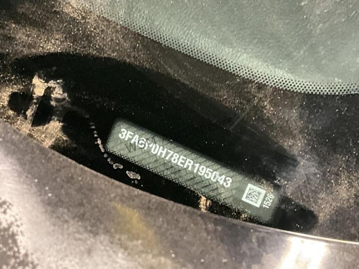 2014-ford-fusion-se-sdn-image-14