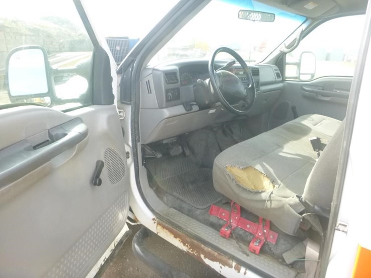 2001-ford-f450-image-18