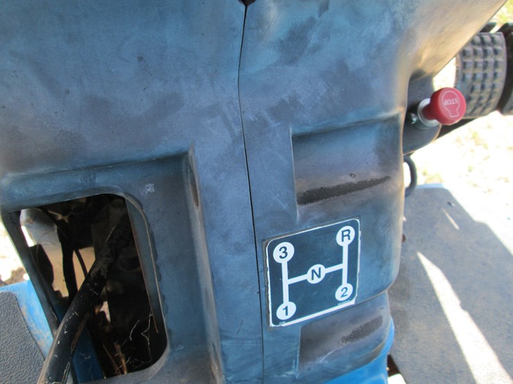 new-holland-1725-image-25