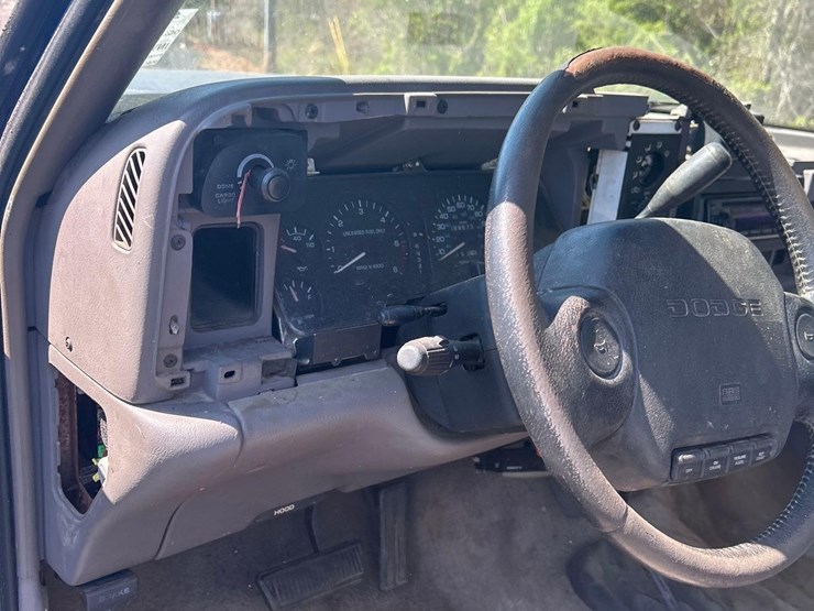 1994-dodge-2500-image-19