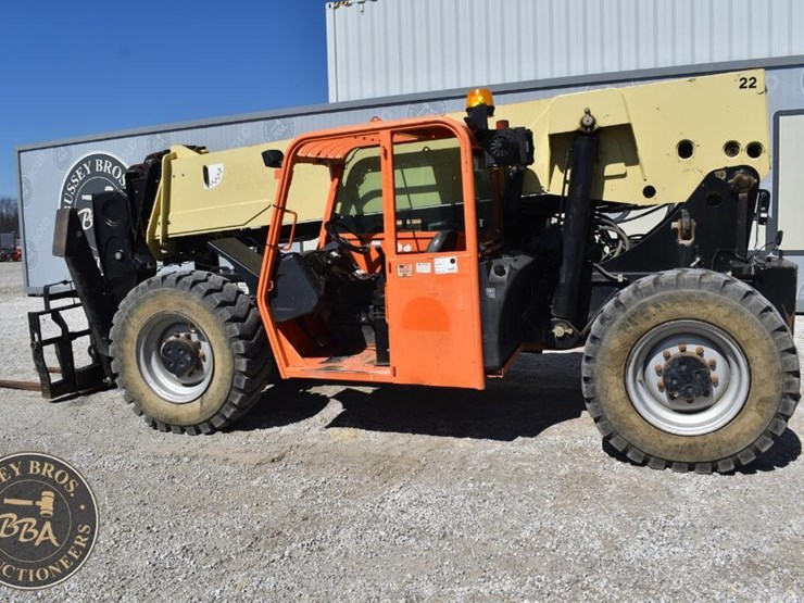 2014-jlg-g12-55a-image-13