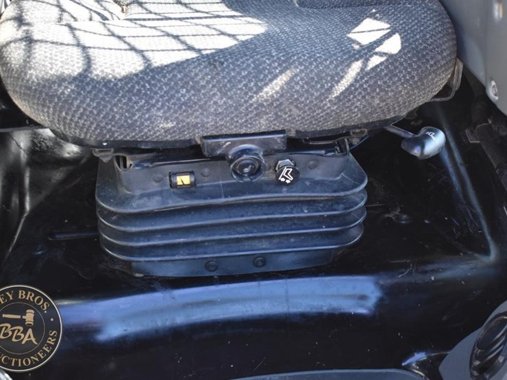 2017-caterpillar-259d-image-48