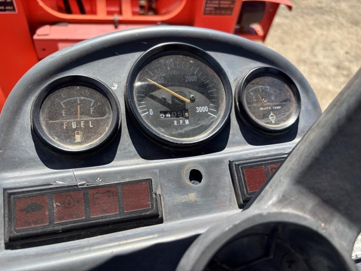 1999-kubota-r520-image-27