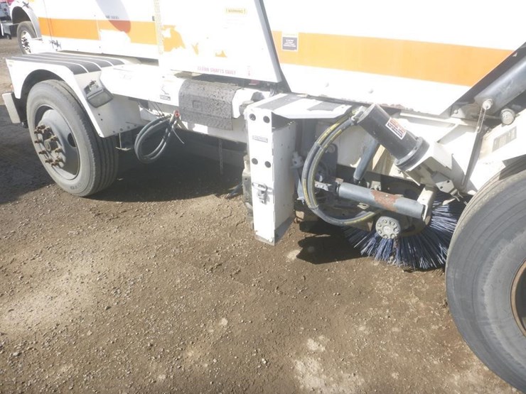 2013-global-m4-sweeper-image-11