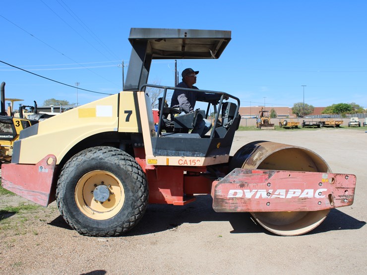 2005-dynapac-ca152d-image-2