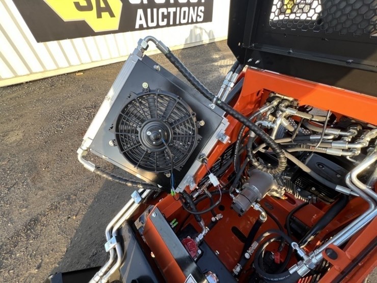 2026-sdlool-sl36c-mini-compact-track-loader-image-12