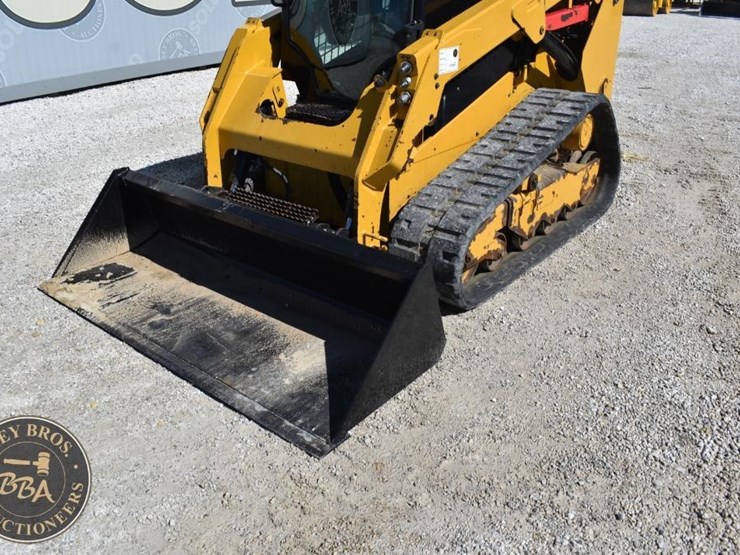 2017-caterpillar-259d-image-28