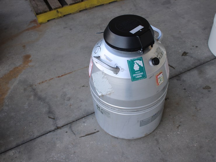 #1034-•-livestock-semen-tank-image-1