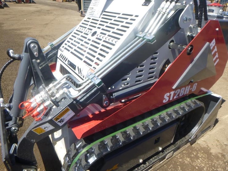 battler-st28h-6-skid-steer-track-loader-image-12