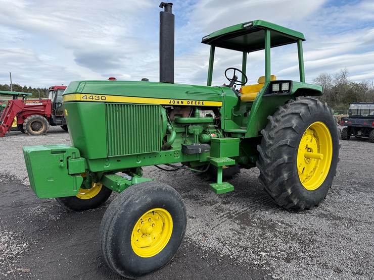 john-deere-4430-image-1