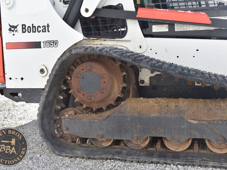 2016-bobcat-t650-image-54