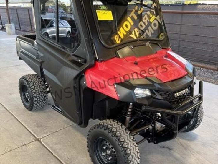 2018-honda-pipneer-sxs-image-2