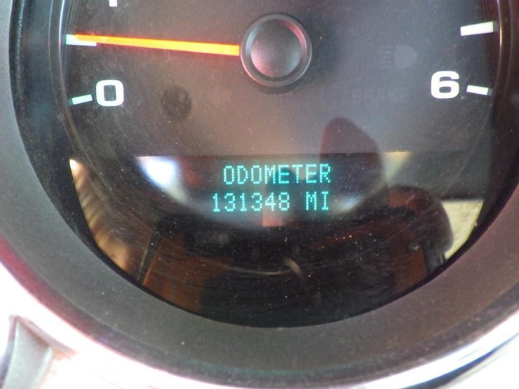 2013-chevrolet-2500hd-image-12