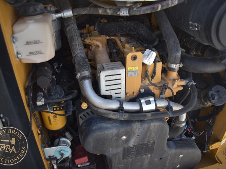 2023-caterpillar-259d3-image-32