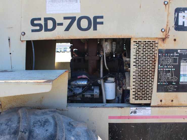 #2606-•-1995-ingersol-rand-sd70f-sheep-foot-vibrating-roller-image-9