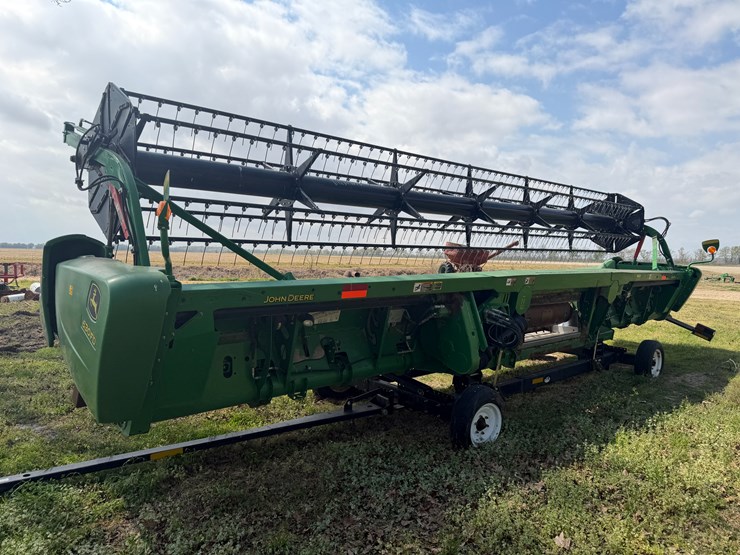 2017-john-deere-630fd-image-3