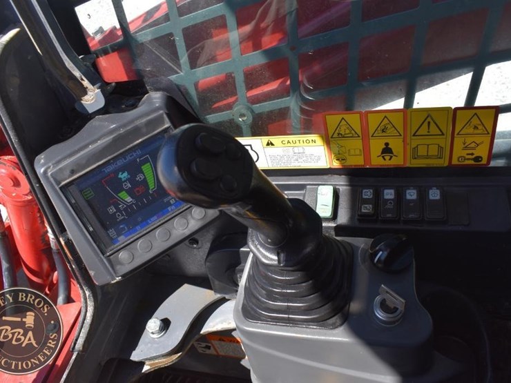 2020-takeuchi-tl8r2-image-49