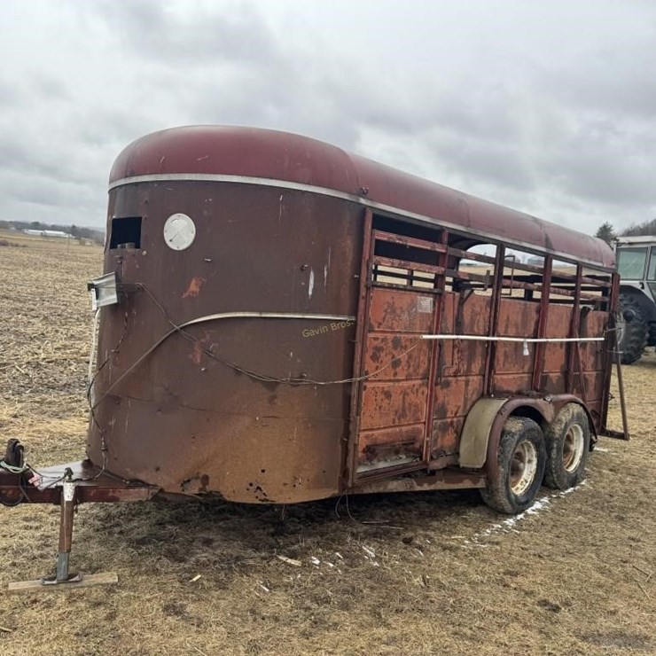 16' Delta Cattle Trailer