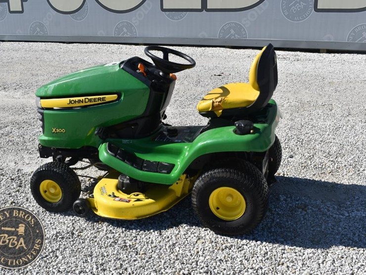 2008-john-deere-x300-image-7