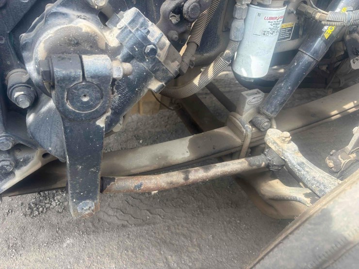 2004-peterbilt-385-image-12