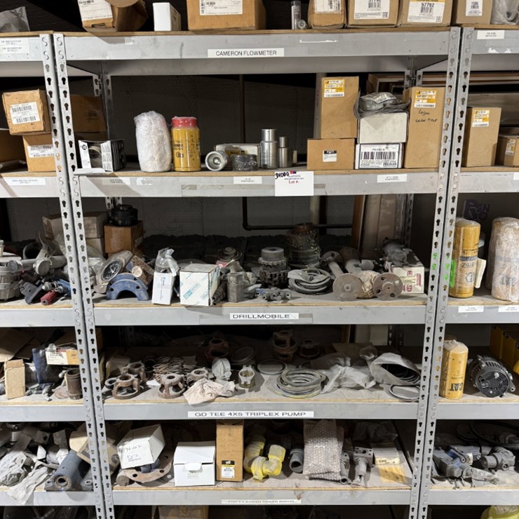 6-SHELVE SECTION OF POWER SWIVEL & GD TEE TRIPLEX PUMP PARTS