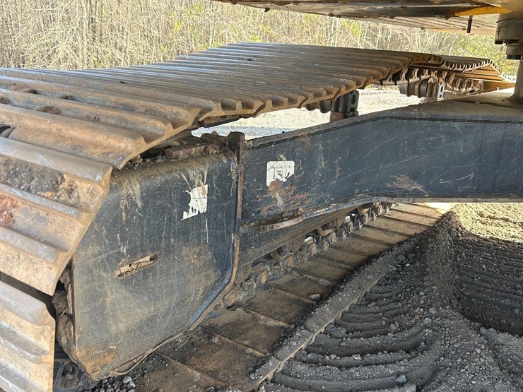 2015-deere-210g-lc-image-29