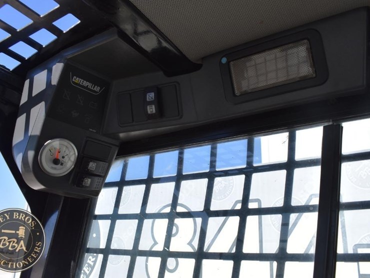 2012-caterpillar-257b3-image-56