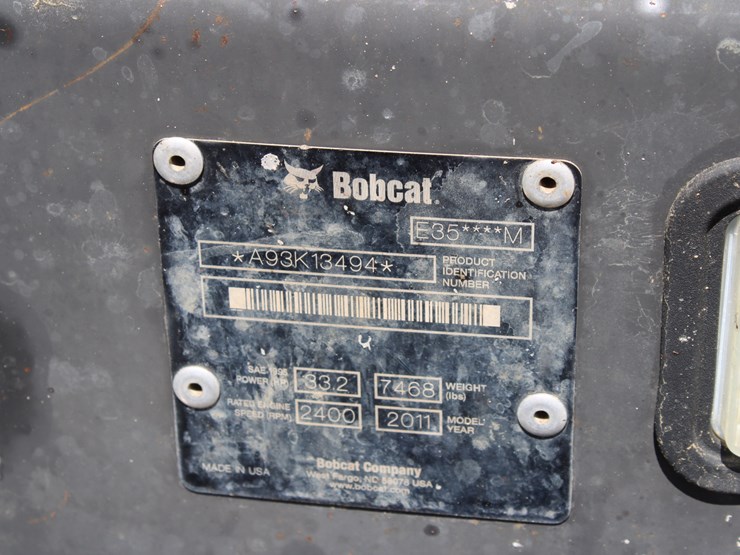 2011-bobcat-e35-image-9