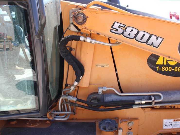 2014-case-580n-image-9