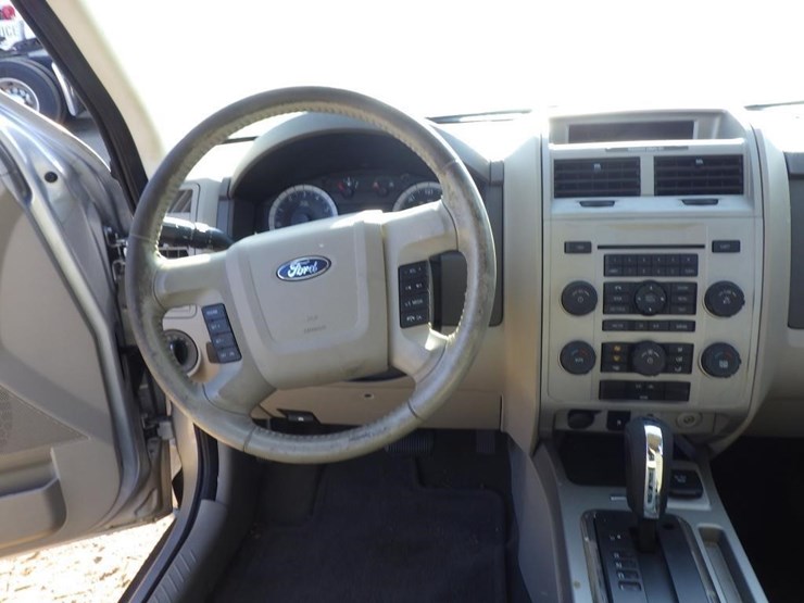 2009-ford-escape-image-9