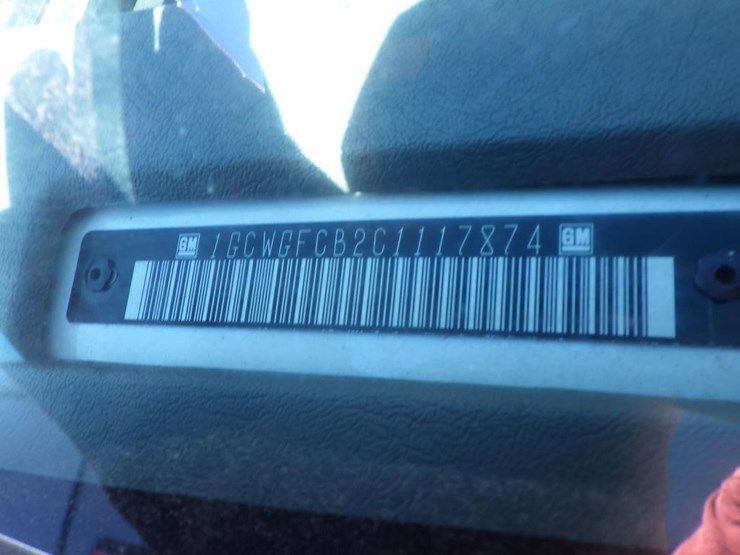 2012-chevrolet-express-2500-image-15