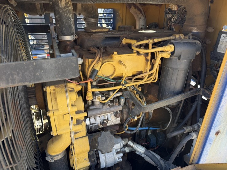 2006-evco-2.5-85-ton-power-swivel-mtd-on-2006-evco-15-t/a-gooseneck-trailer-image-10