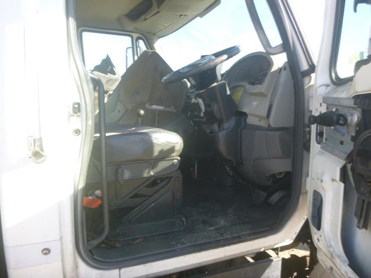 2014-international-4300-image-12