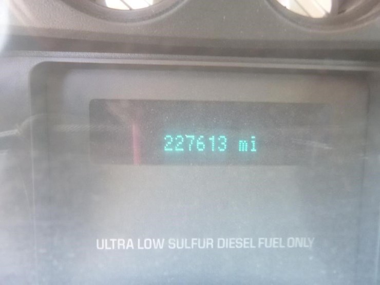 2013-ford-f550-image-17