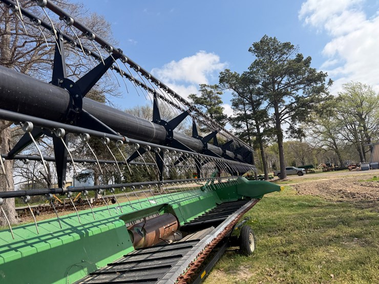 2017-john-deere-630fd-image-12