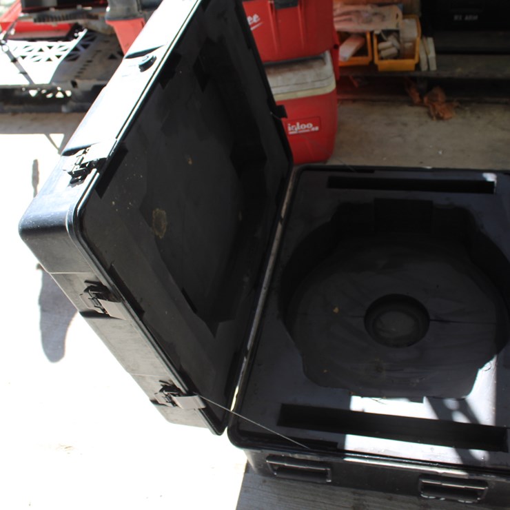 #1073 • (2) Hard Plastic Cases