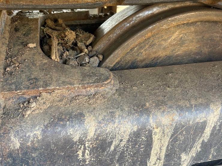 2015-deere-210g-lc-image-33