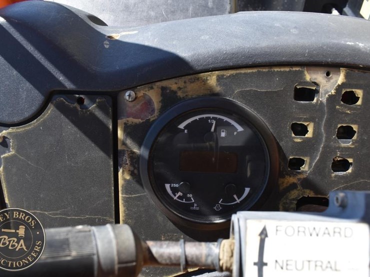 2014-jlg-g12-55a-image-55