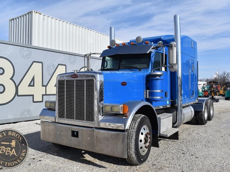 2007-peterbilt-379-image-2
