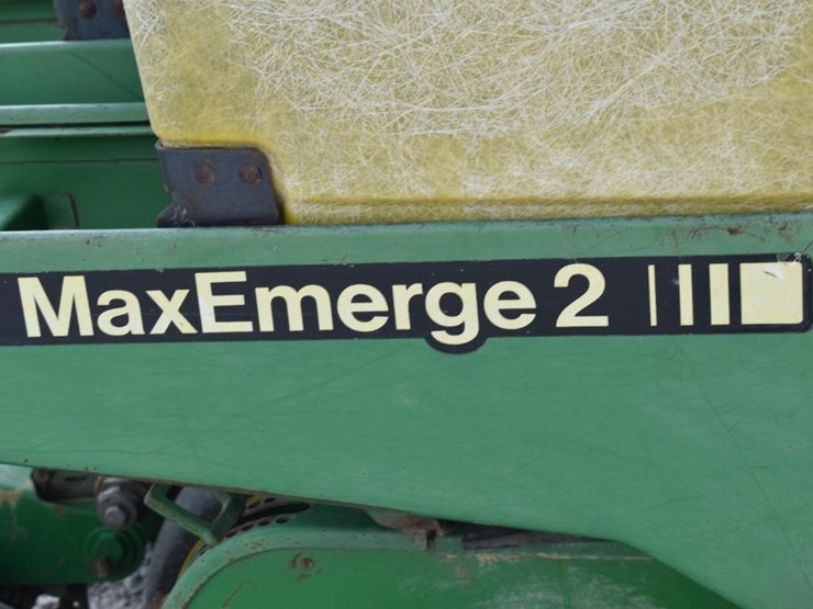 1990-john-deere-7240-image-21