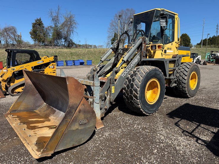 komatsu-wa180-image-1