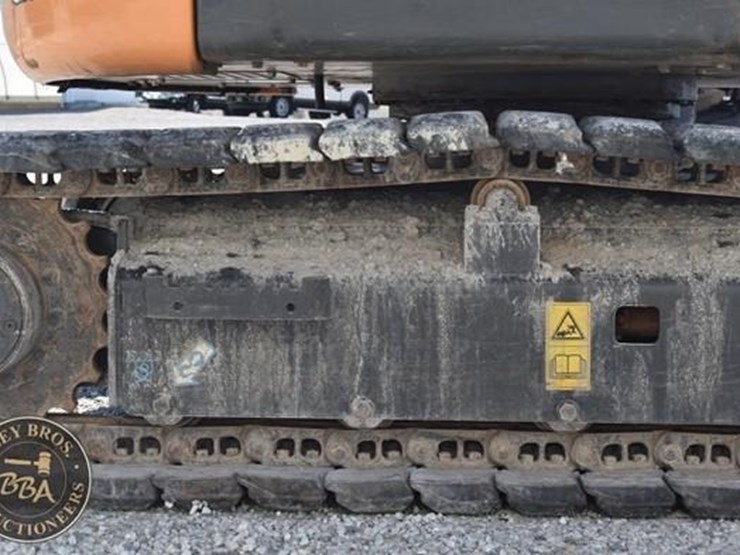 2022-case-cx75csr-image-63