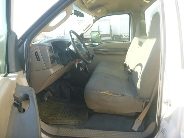 2003-ford-f450-image-17