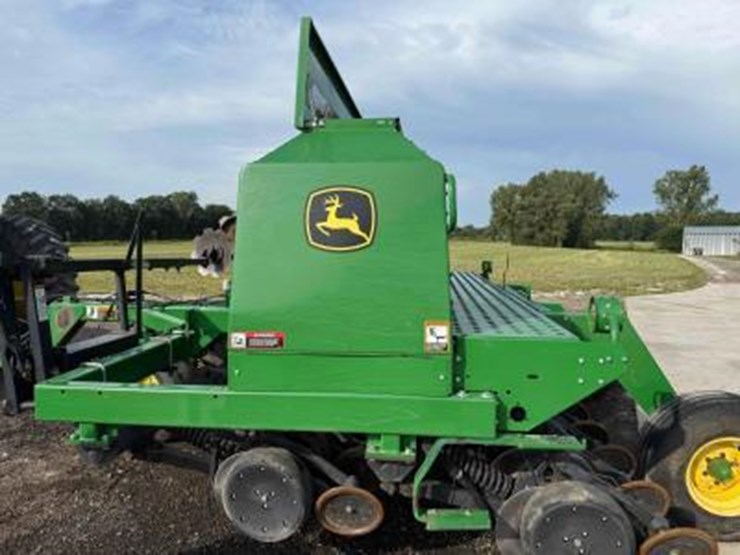 john-deere-1590-image-14